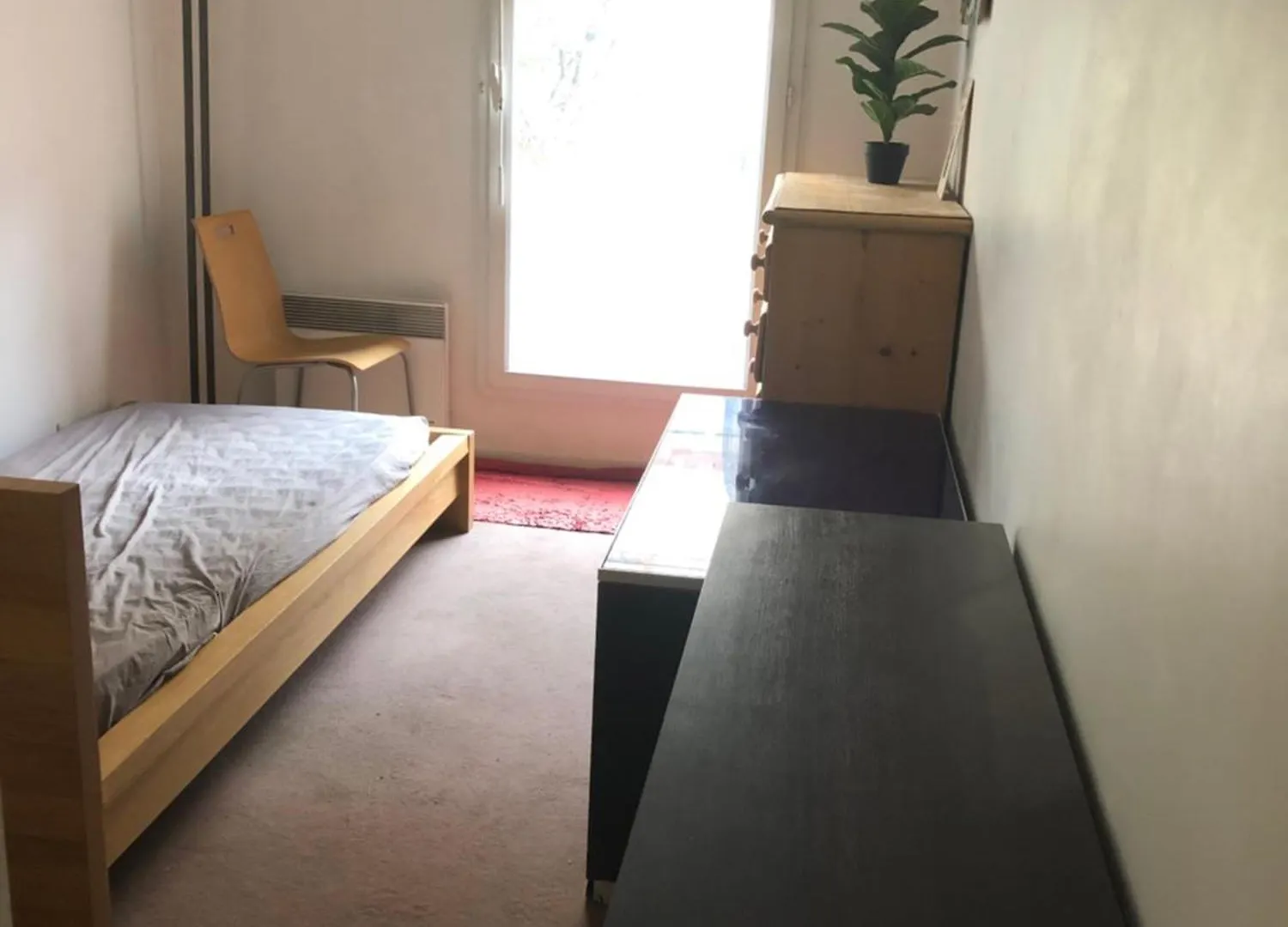 Guest house Bel Et Spacieux Appartement Avec Terrasses Et Jardins En Rdc / Cour Proche Rer B Et Tram Banlieue Paris Sud Chatenay-Malabry